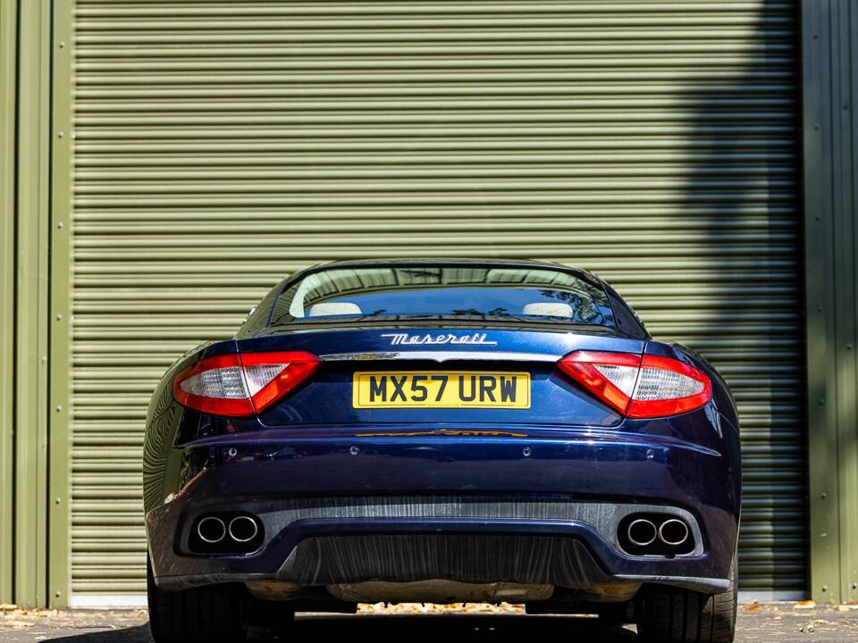 Immagine 10/31 di Maserati GranTurismo 4.2 (2008)