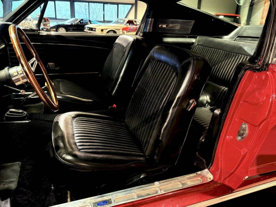 Image 15/34 of Ford Mustang 289 (1968)