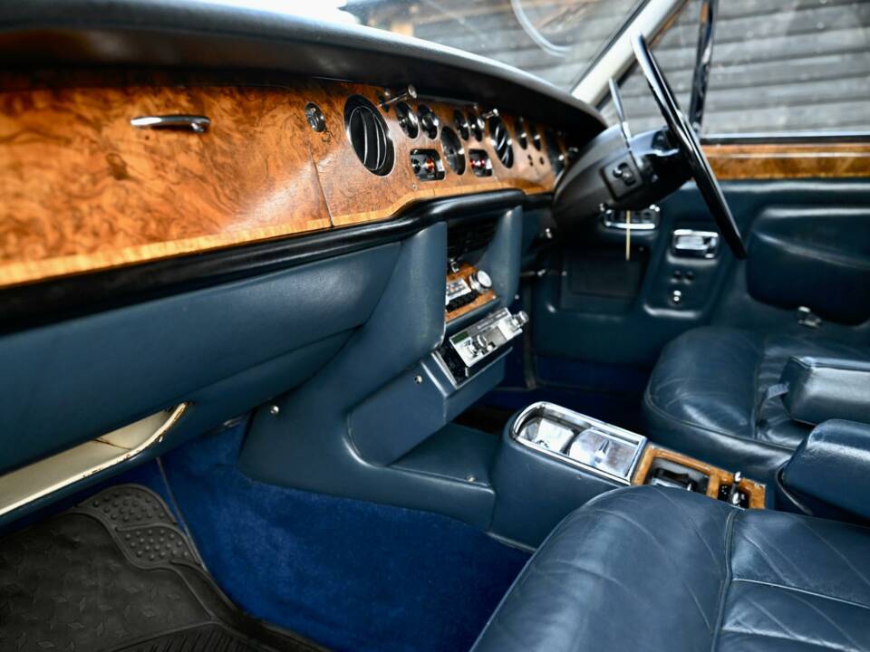Bild 39/50 von Rolls-Royce Silver Shadow I (1970)