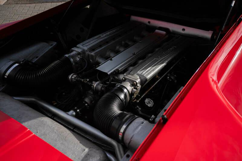 Image 31/48 of Lamborghini Diablo (1991)