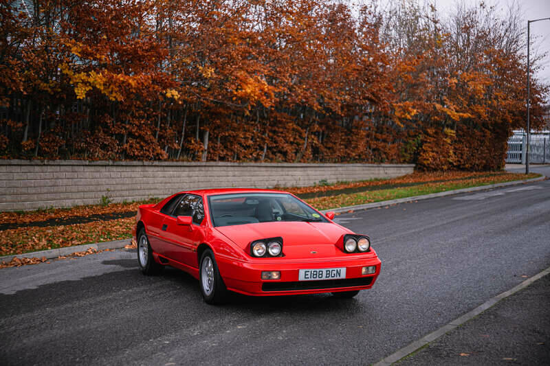 Afbeelding 36/37 van Lotus Esprit (1988)