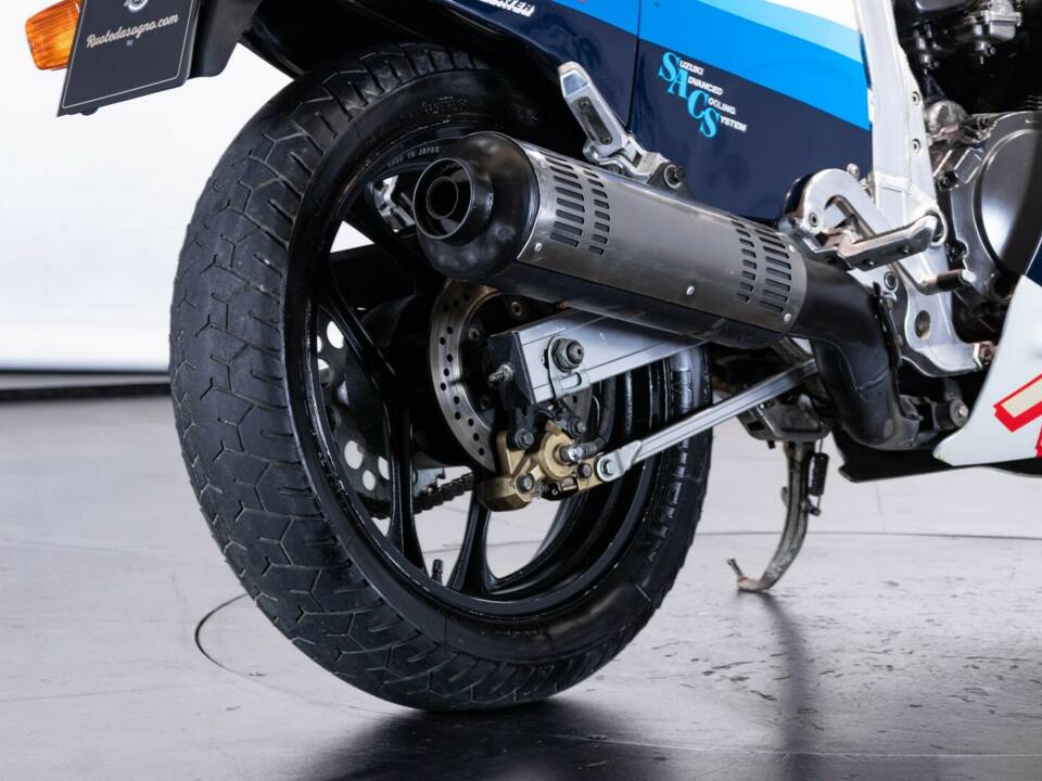 Bild 30/50 von Suzuki GSX-R 1100 (1986)