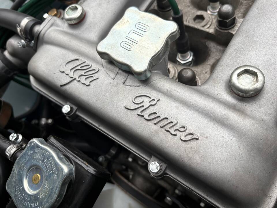 Imagen 23/32 de Alfa Romeo 1750 Spider (1970)