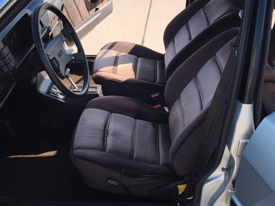 Image 91/94 de Audi 80 CD 5S (1982)