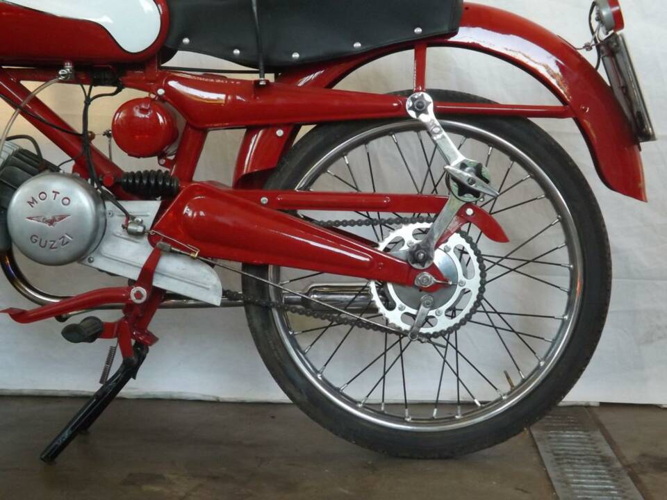 Image 36/44 of Moto Guzzi Cardellino 75 (1957)