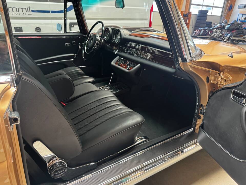 Imagen 8/26 de Mercedes-Benz 280 SE (1969)