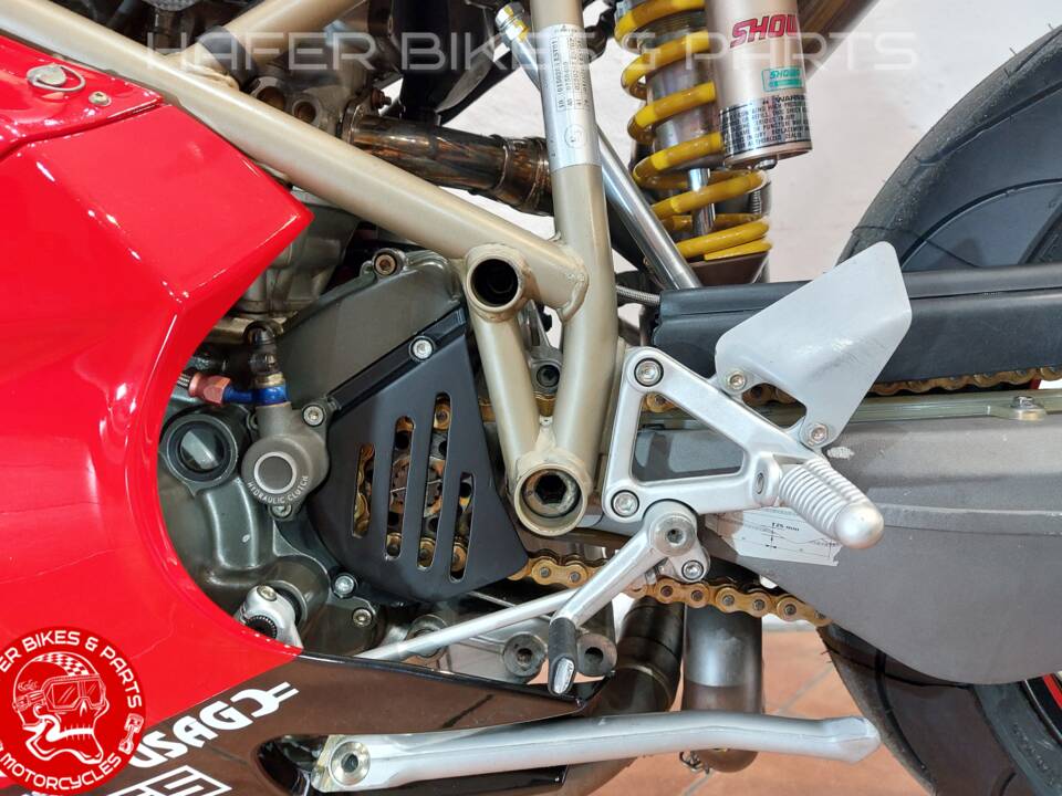 Obraz 32/38 pojazdu Ducati 916 (1998)