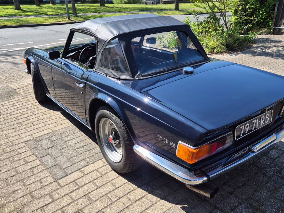 Image 7/100 of Triumph TR 6 PI (1971)