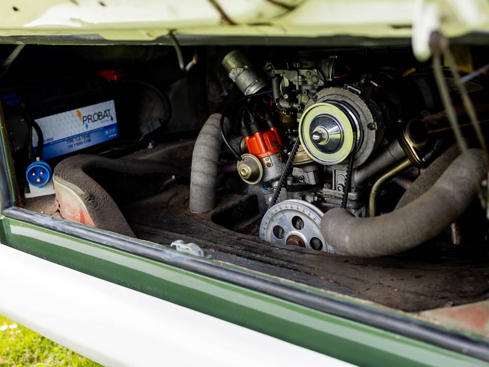 Image 30/50 of Volkswagen T2 Brasil Camper (1972)