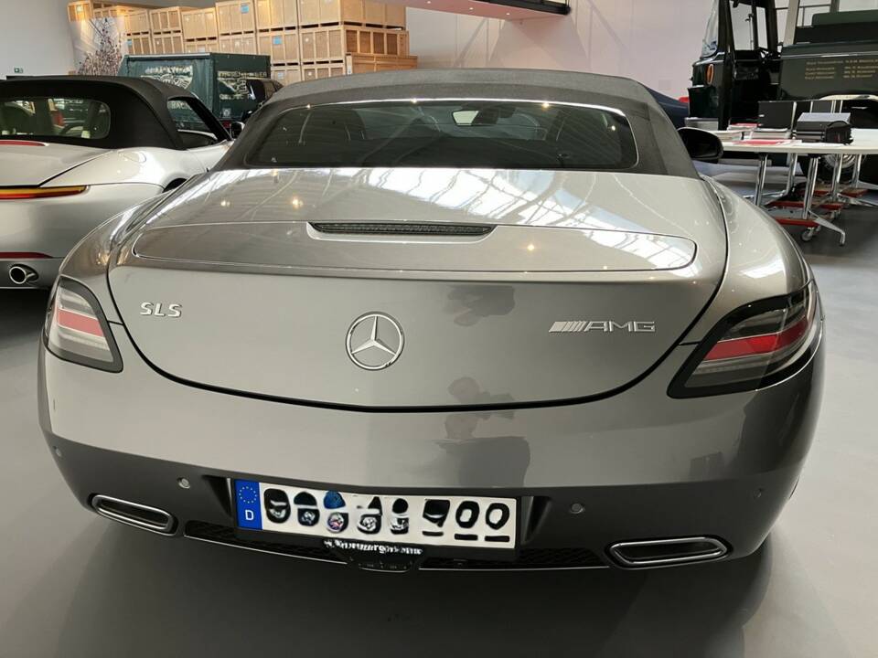 Image 3/7 of Mercedes-Benz SLS AMG Roadster (2012)