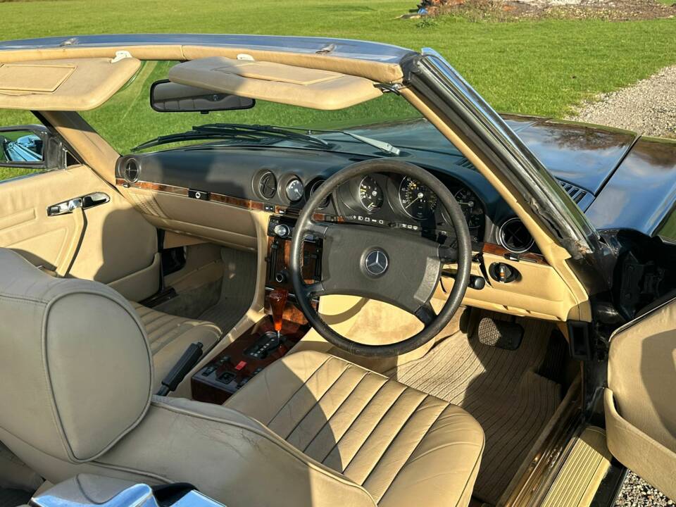 Image 25/71 of Mercedes-Benz 420 SL (1988)