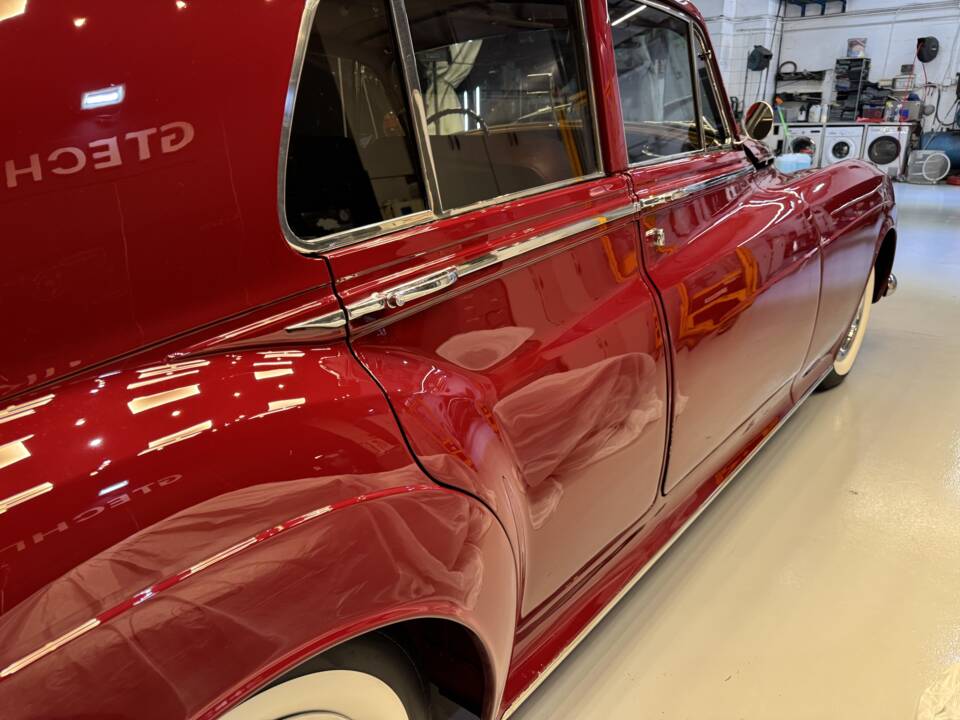 Image 31/81 of Bentley S 1 (1959)