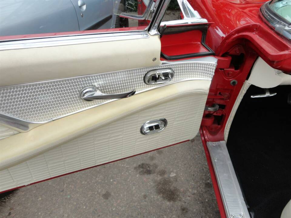 Image 10/38 of Ford Thunderbird (1957)