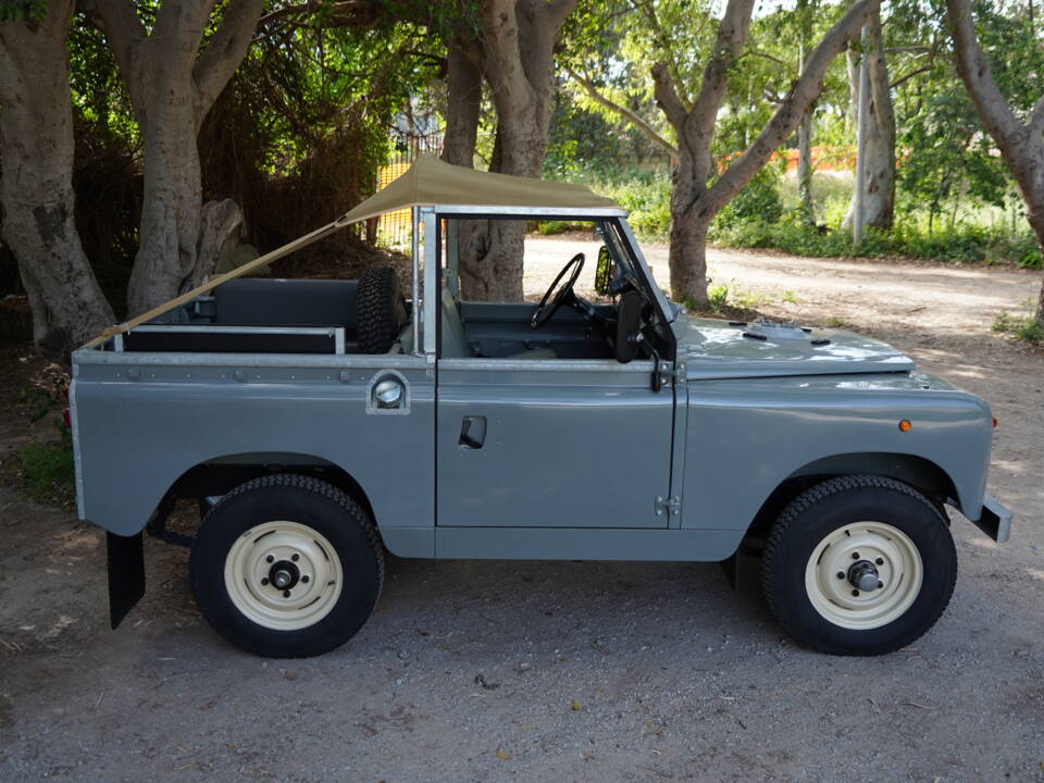 Bild 22/79 von Land Rover 88 (1963)