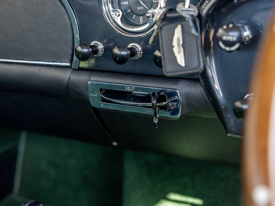Image 27/62 of Aston Martin DB 4 GT (1960)