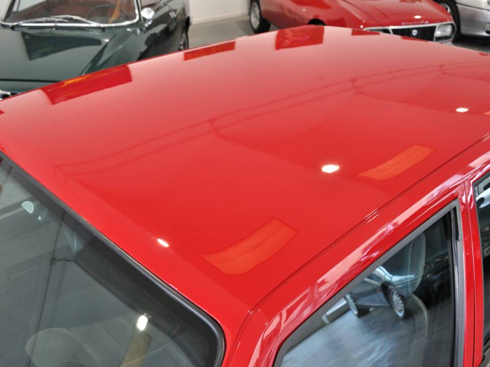 Bild 13/30 von Alfa Romeo 75 2.0 Twin Spark (1988)