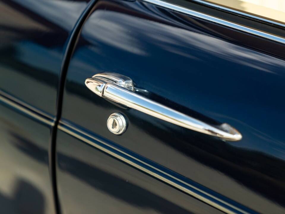 Bild 33/50 von Jaguar XJ 4.2 (1978)