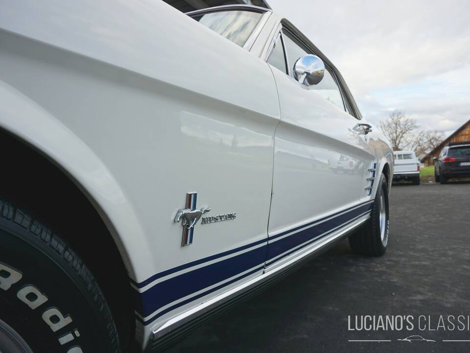 Image 21/74 of Ford Mustang 289 (1966)