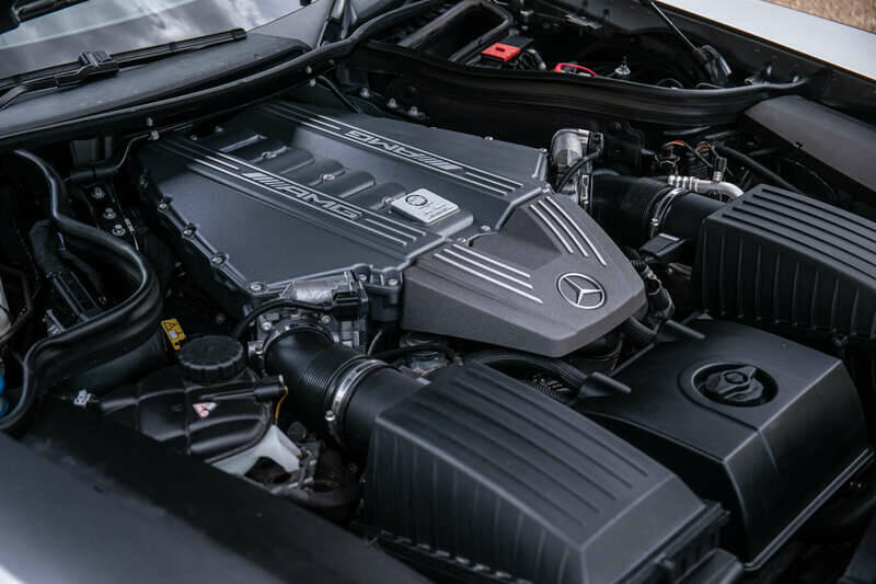 Image 21/50 of Mercedes-Benz SLS AMG Roadster (2014)