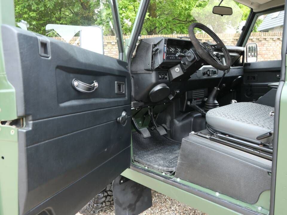 Immagine 32/50 di Land Rover 90 (1990)