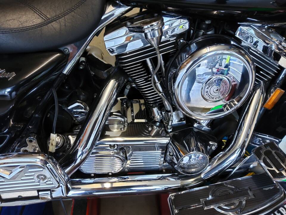 Afbeelding 3/10 van Harley-Davidson DUMMY (1997)