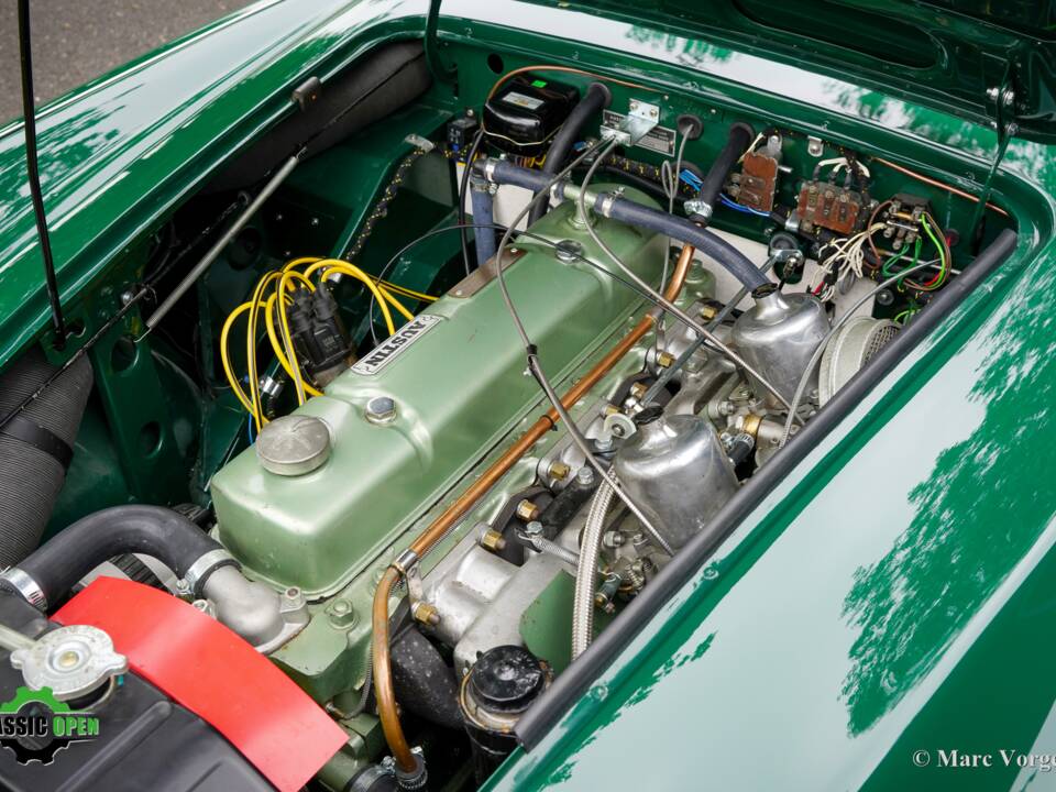 Image 18/59 of Austin-Healey 100&#x2F;6 (BN6) (1958)