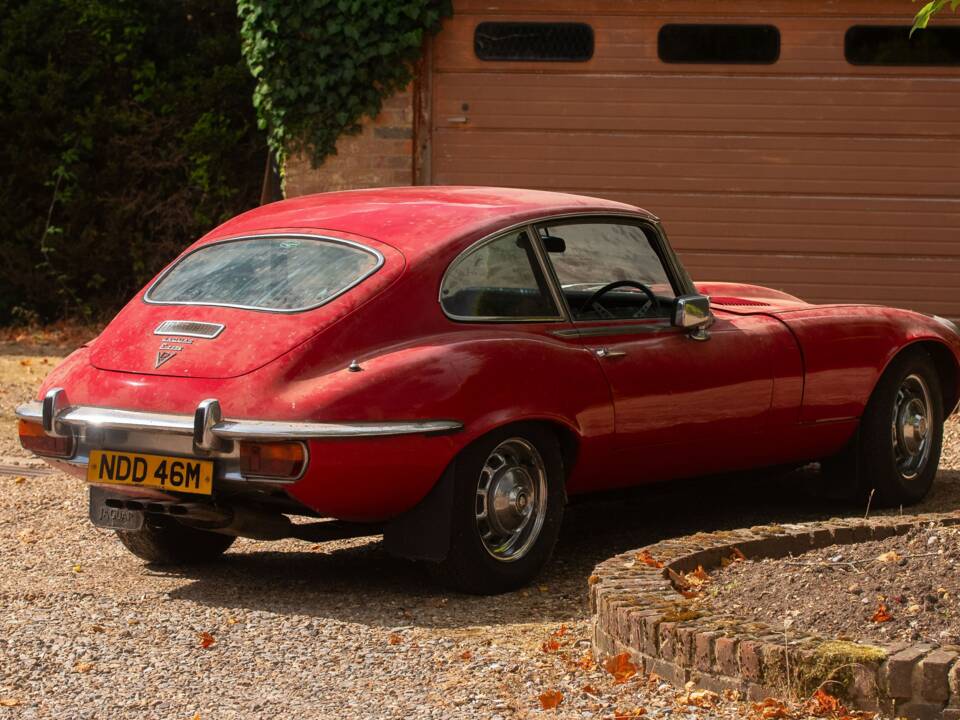 Image 3/50 de Jaguar Type E V12 (2+2) (1973)