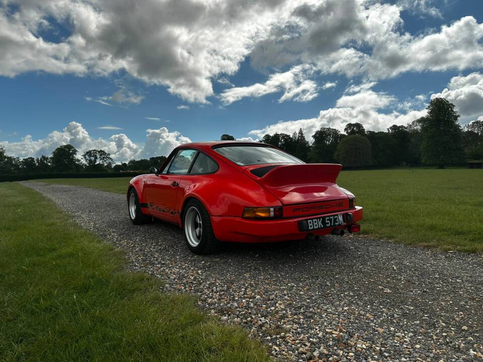 Bild 10/47 von Porsche 911 Carrera 4 (1990)