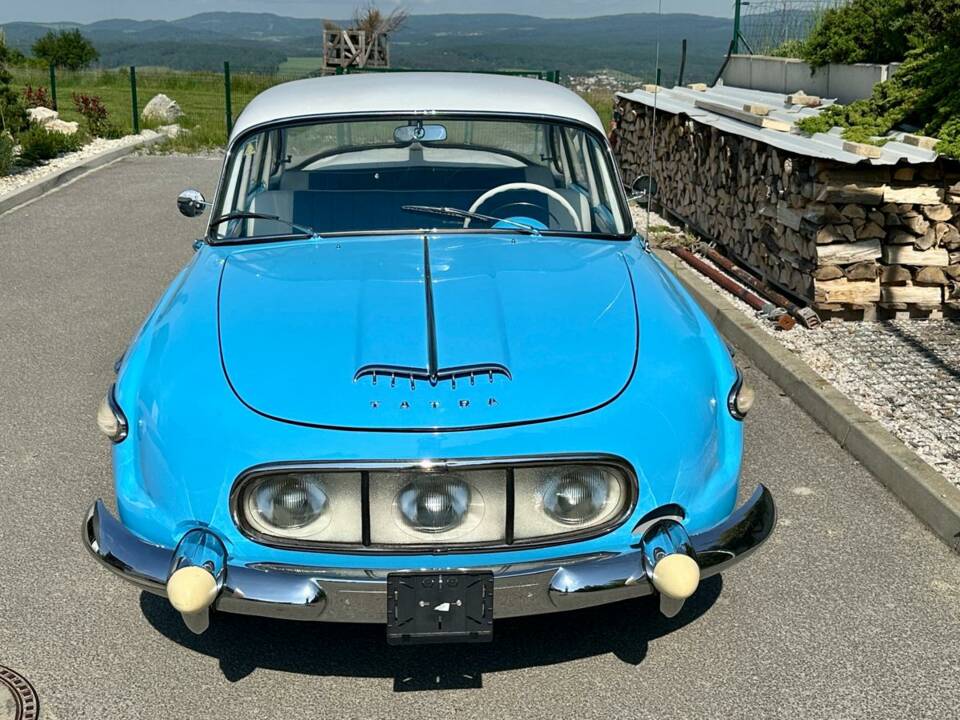 Image 2/17 de Tatra 603 Tatraplan (1959)