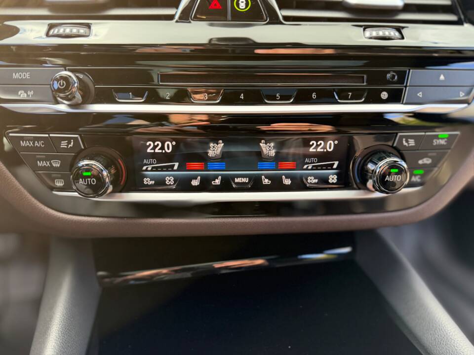 Image 9/28 of ALPINA D5 Touring (2018)