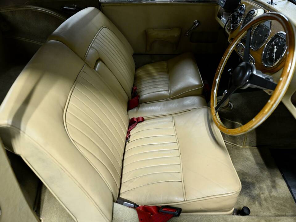 Image 22/50 de Aston Martin DB 2 Vantage (1953)