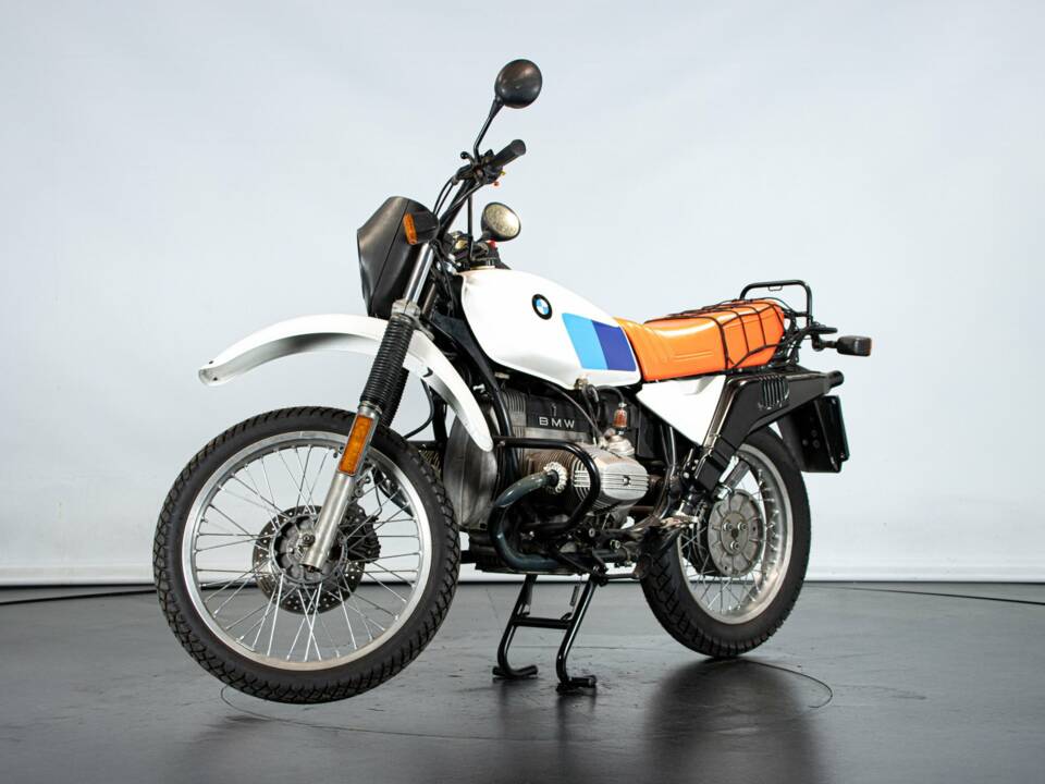 Image 7/49 of BMW DUMMY (1983)