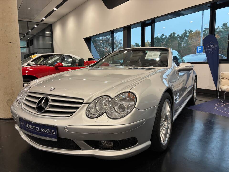 Image 9/29 of Mercedes-Benz SL 55 AMG (2002)