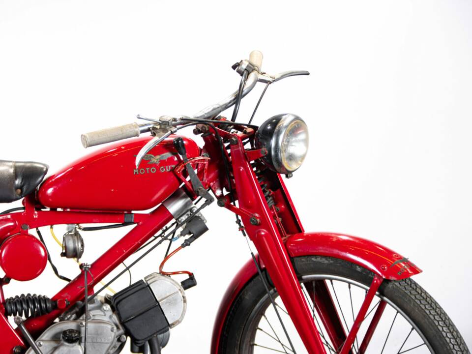 Immagine 33/50 di Moto Guzzi Motoleggera 65 (1951)