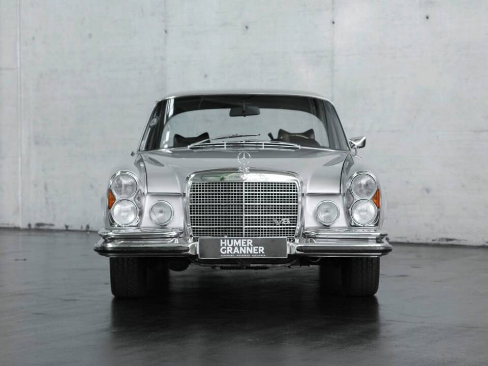 Image 11/49 de Mercedes-Benz 280 SE (1970)