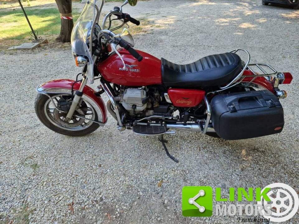 Immagine 2/10 di Moto Guzzi DUMMY (1982)