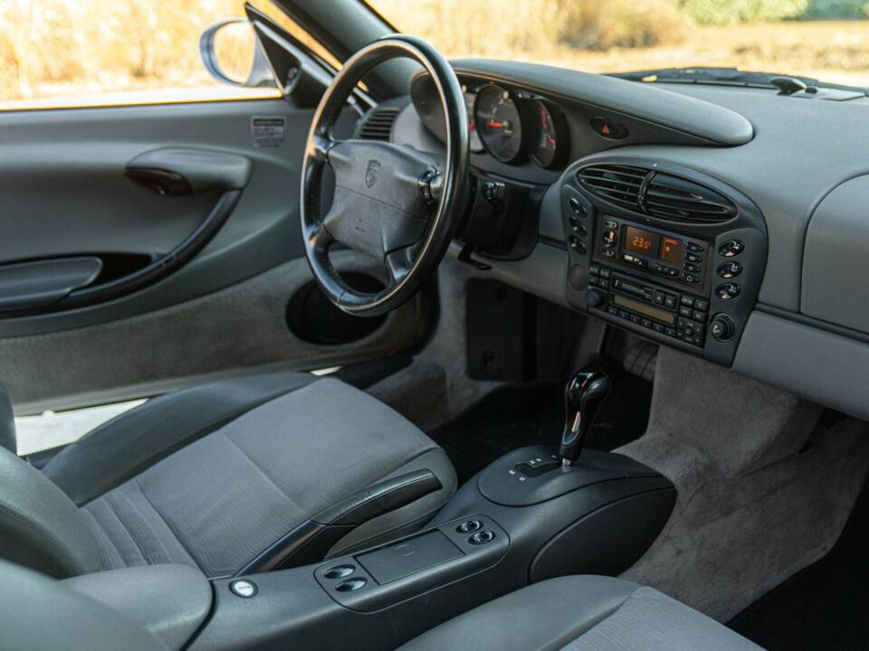 Imagen 27/50 de Porsche Boxster (1997)