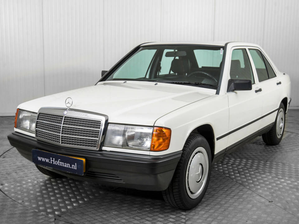 Immagine 17/50 di Mercedes-Benz 190 D (1985)