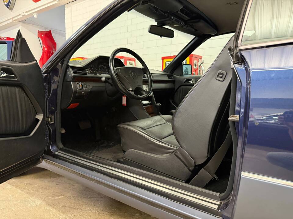 Bild 6/21 von Mercedes-Benz 300 CE-24 (1993)