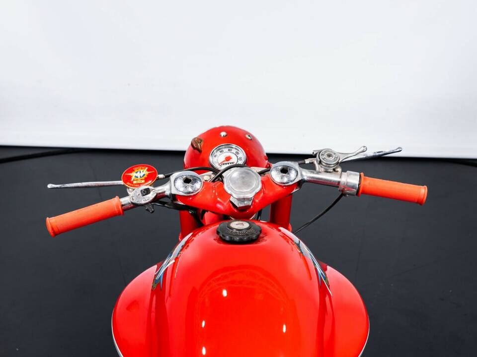 Image 25/50 of MV Agusta DUMMY (1957)