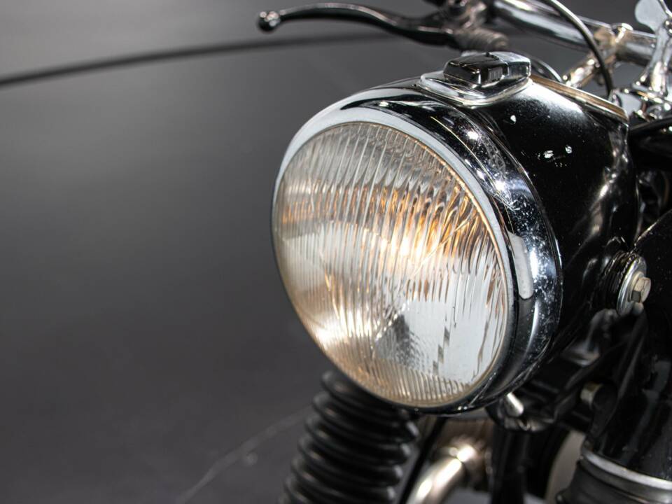 Image 26/50 of BMW R 51 (1954)