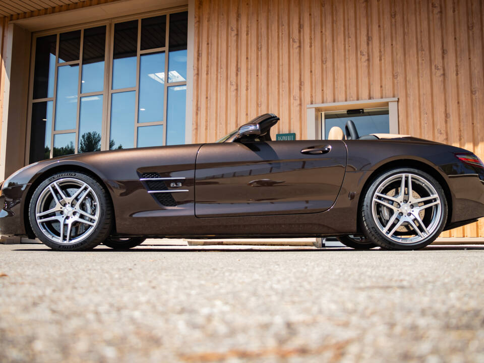 Afbeelding 14/50 van Mercedes-Benz SLS AMG Roadster (2013)