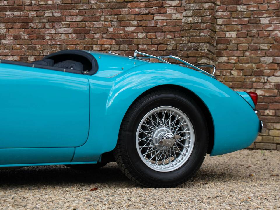 Image 48/50 of MG MGA 1600 (1958)