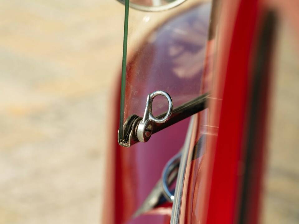 Immagine 39/50 di Renault 4 CV Décapotable (1957)