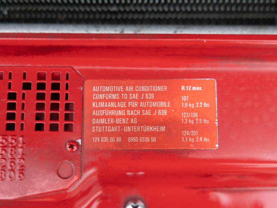 Imagen 27/50 de Mercedes-Benz 560 SL (1986)