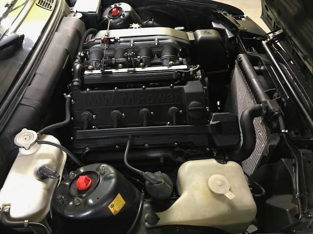 Image 11/13 of BMW 320is (1990)