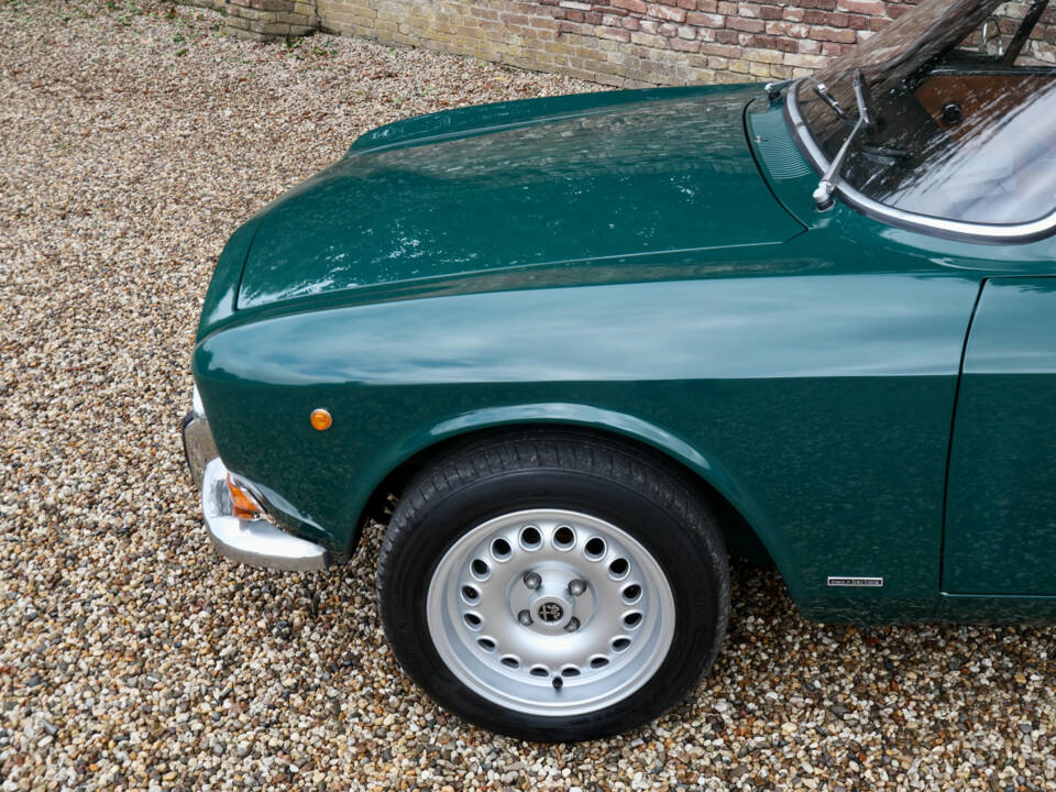 Immagine 37/50 di Alfa Romeo 2000 GTV (1973)