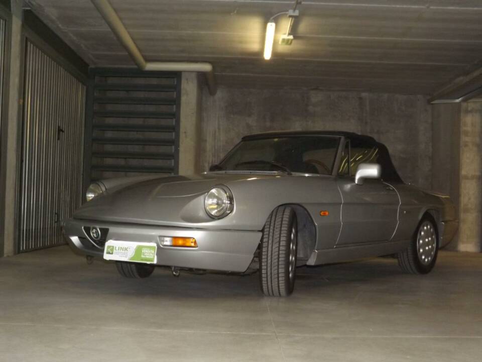 Bild 1/50 von Alfa Romeo 2.0 Spider (1992)
