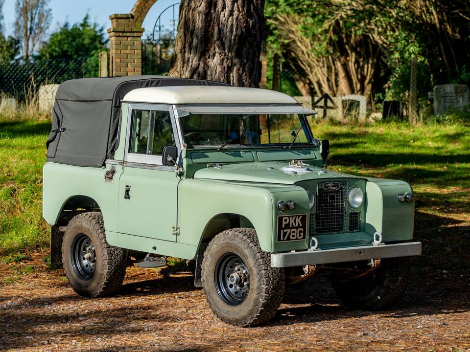 Image 1/23 of Land Rover 88 Lightweight (1968)