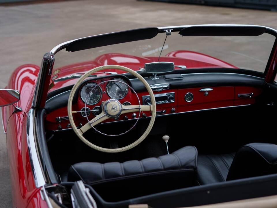 Bild 4/5 von Mercedes-Benz 190 SL (1960)